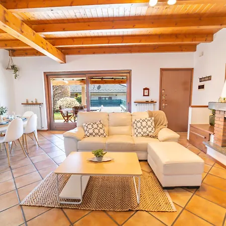 Casa Antonia Tra Laghi & Monti Armeno