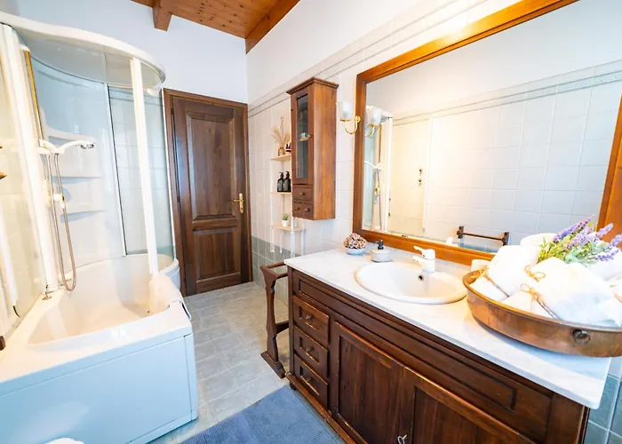 Casa Antonia Tra Laghi & Monti Villa *