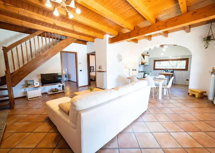 Casa Antonia Tra Laghi & Monti *